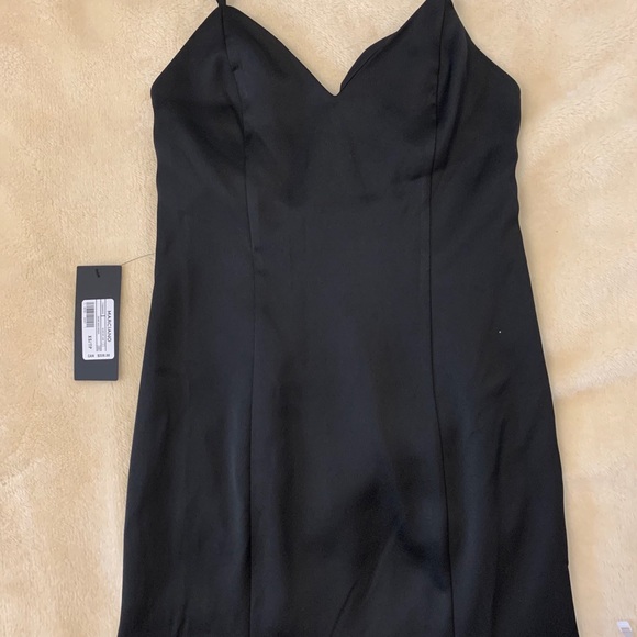 Marciano Black full length evening gown - NEW - Picture 9 of 16